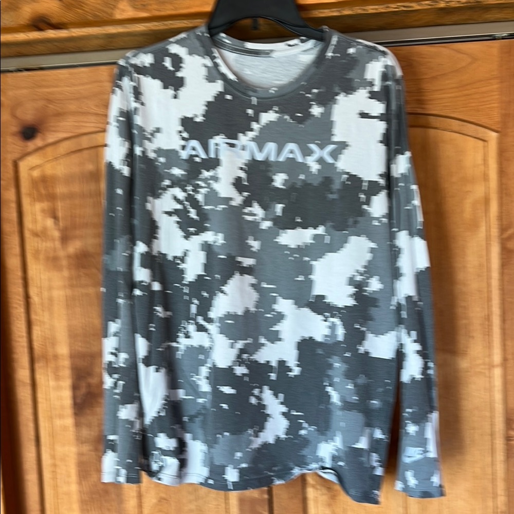 Nike air max Gray Camouflage Men's Shirt long sleeve M
